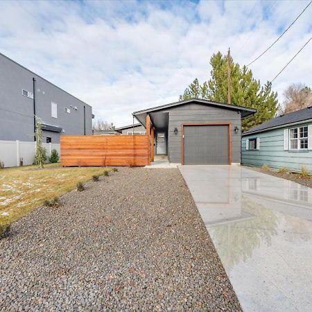 Mid Century Modern Boise-River Bungalow W/ Hot Tub エクステリア 写真