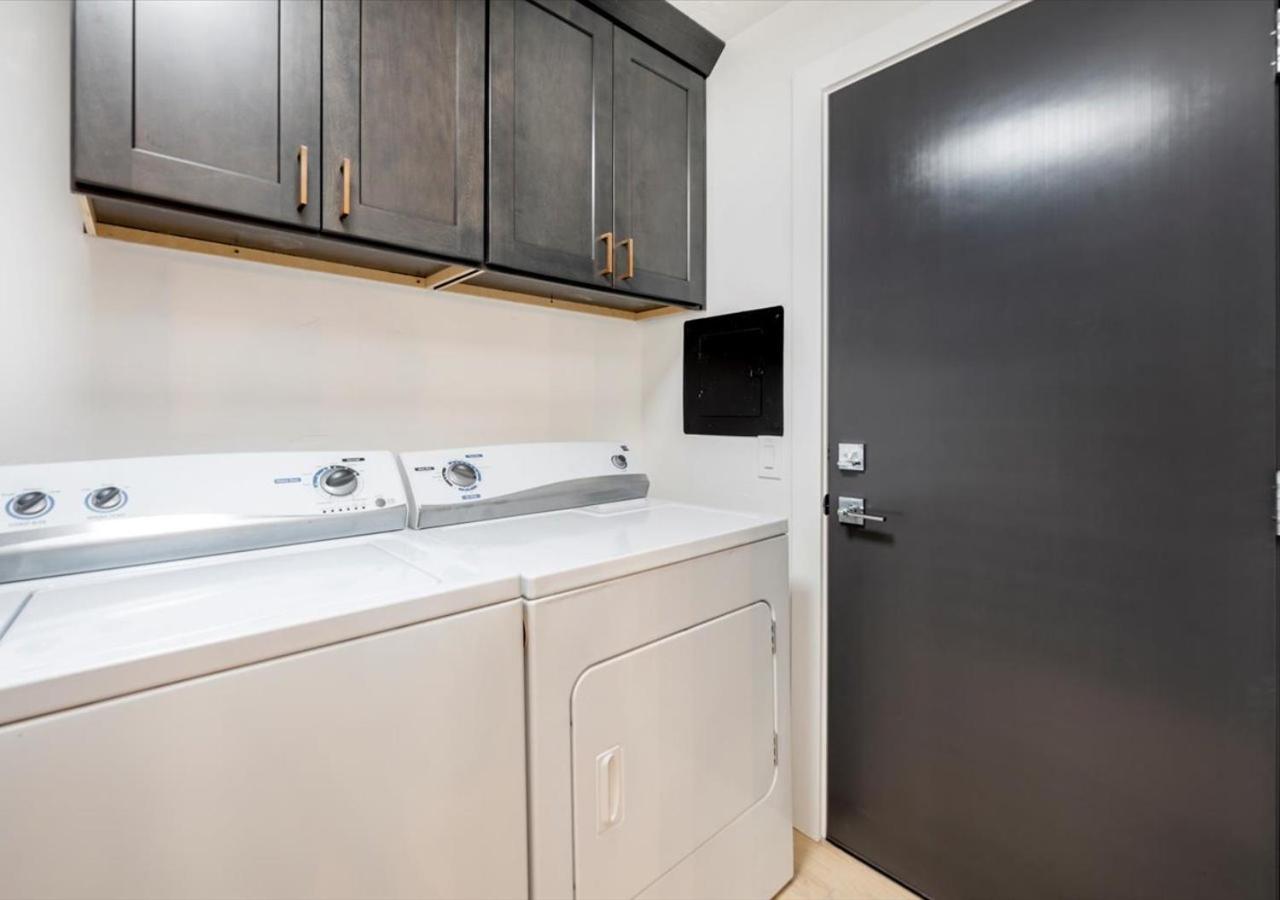 Mid Century Modern Boise-River Bungalow W/ Hot Tub エクステリア 写真