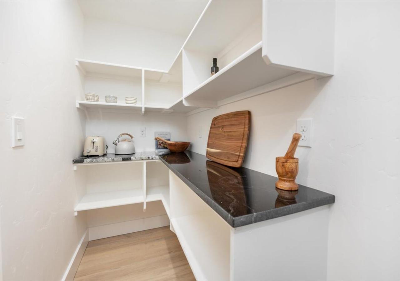 Mid Century Modern Boise-River Bungalow W/ Hot Tub エクステリア 写真