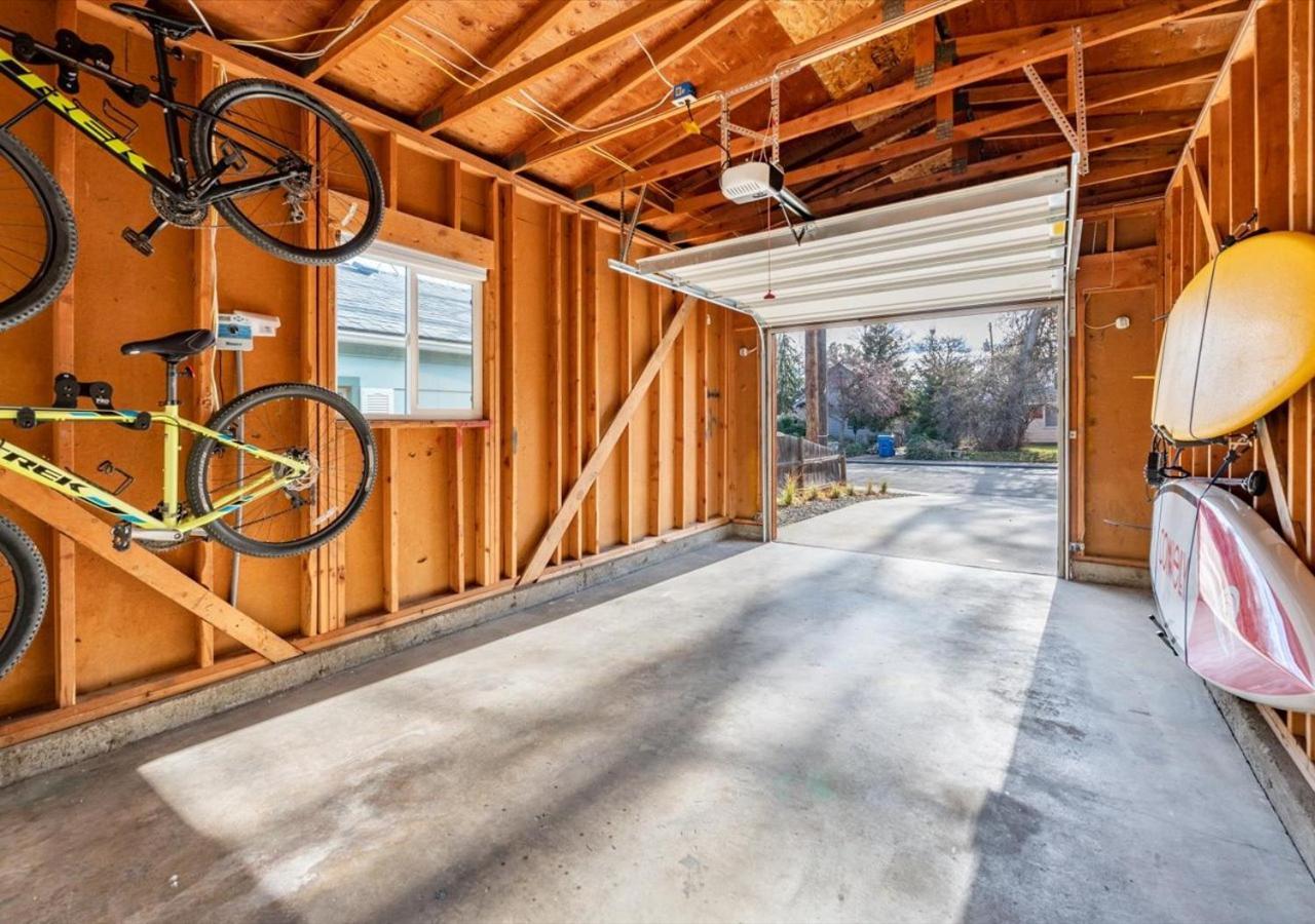 Mid Century Modern Boise-River Bungalow W/ Hot Tub エクステリア 写真