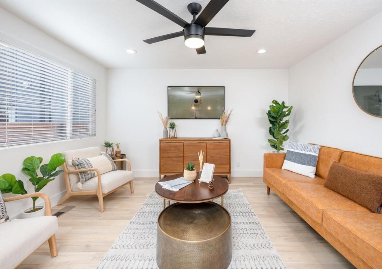 Mid Century Modern Boise-River Bungalow W/ Hot Tub エクステリア 写真
